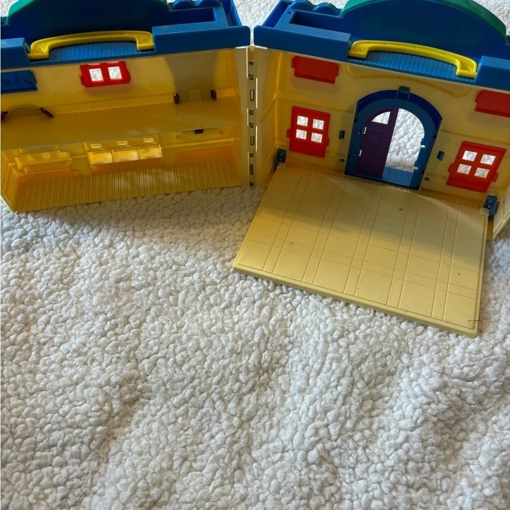 School Dollhouse  MY KINDERGARTEN Plastic Building Vintage 90's Toy